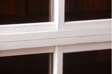 アンティーク家具　アンティークペイント　古い木の重ね戸棚(収納棚)