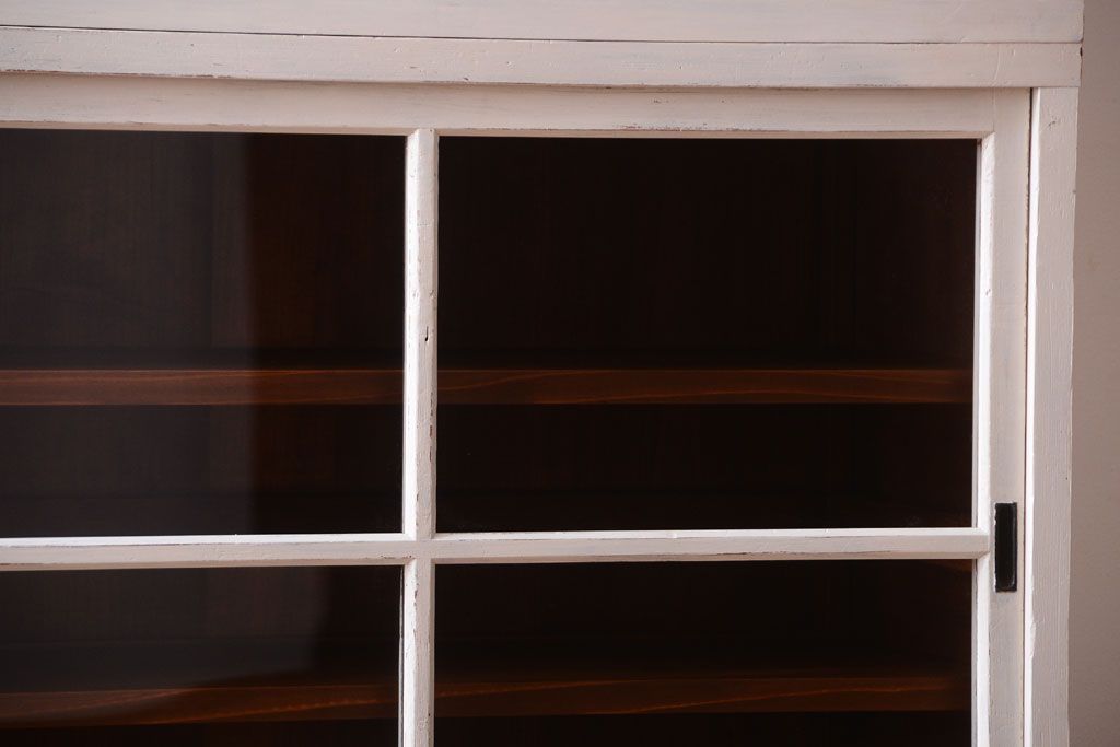 アンティーク家具　アンティークペイント　古い木の重ね戸棚(収納棚)