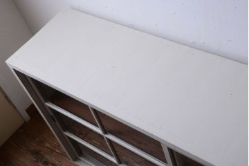 アンティーク家具　アンティークペイント　古い木の重ね戸棚(収納棚)