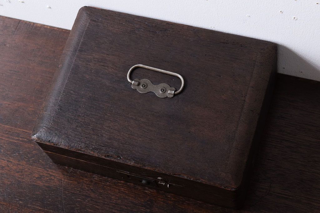 アンティーク雑貨　昭和レトロ　古いナラ材の小箱(印箱)