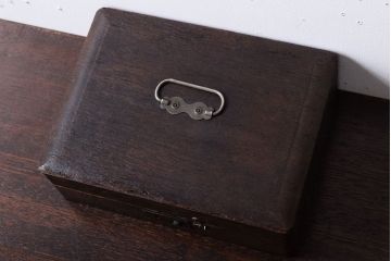 アンティーク雑貨　昭和レトロ　古いナラ材の小箱(印箱)