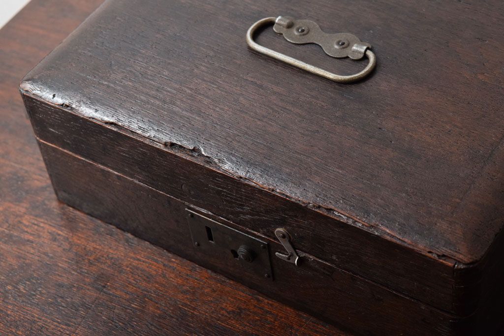 アンティーク雑貨　昭和レトロ　古いナラ材の小箱(印箱)