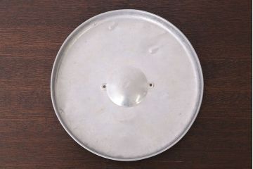 アンティーク雑貨　イギリスビンテージ　かわいいケーキ缶(丸型小物入れ)