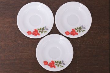 イギリスビンテージ　JAJ　パイレックス　June Rose(ジューン ローズ)シリーズ　ミルクガラスのカップ&ソーサー&プレート(トリオ)3客セット(洋食器)(1)