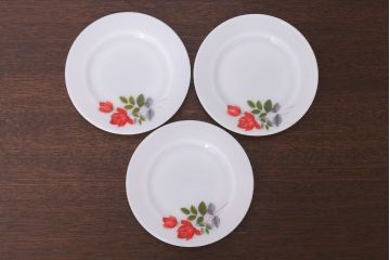 イギリスビンテージ　JAJ　パイレックス　June Rose(ジューン ローズ)シリーズ　ミルクガラスのカップ&ソーサー&プレート(トリオ)3客セット(洋食器)(1)