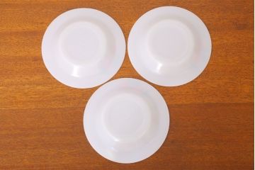 イギリスビンテージ　JAJ　パイレックス　Cottage Rose(コテージ ローズ)シリーズ　ミルクガラスのスープ皿3枚セット(洋食器)(1)
