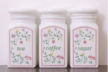 アンティーク雑貨　イギリスビンテージ　上品な花柄のキャニスター3点セット(洋食器)