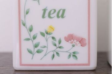 アンティーク雑貨　イギリスビンテージ　上品な花柄のキャニスター3点セット(洋食器)