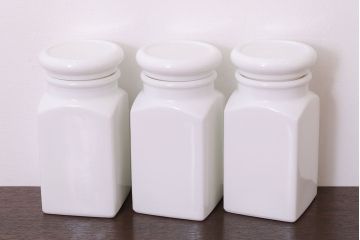 アンティーク雑貨　イギリスビンテージ　上品な花柄のキャニスター3点セット(洋食器)