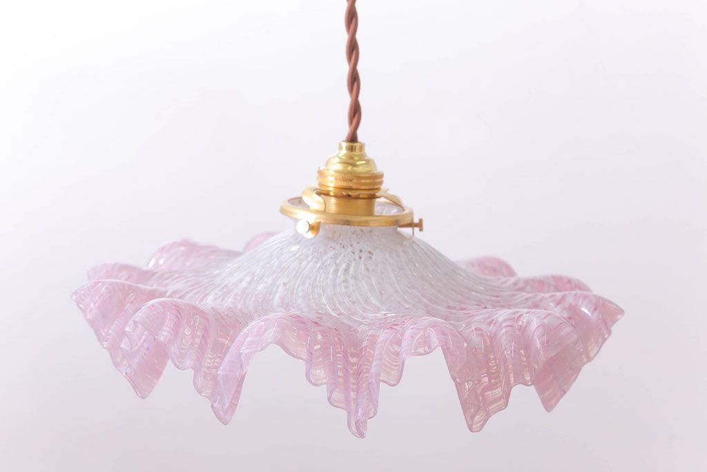 フランスアンティーク　フリルシェードのかわいいペンダントライト(天井照明)