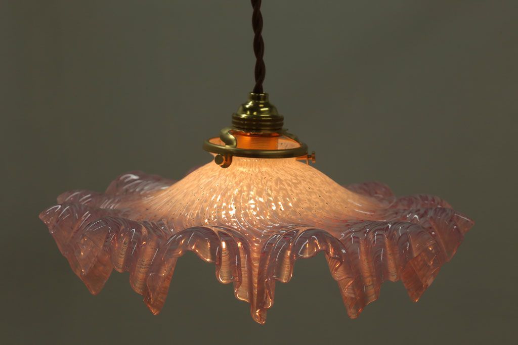 フランスアンティーク　フリルシェードのかわいいペンダントライト(天井照明)