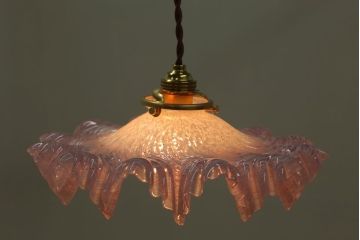 フランスアンティーク　フリルシェードのかわいいペンダントライト(天井照明)