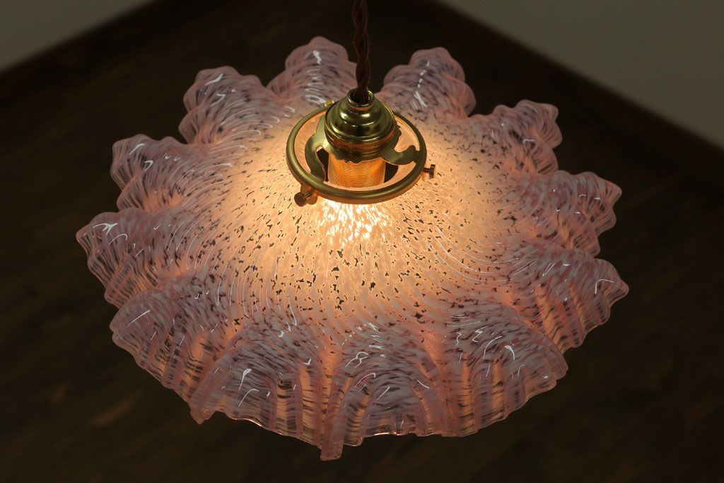 フランスアンティーク　フリルシェードのかわいいペンダントライト(天井照明)