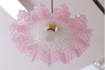 フランスアンティーク　フリルシェードのかわいいペンダントライト(天井照明)