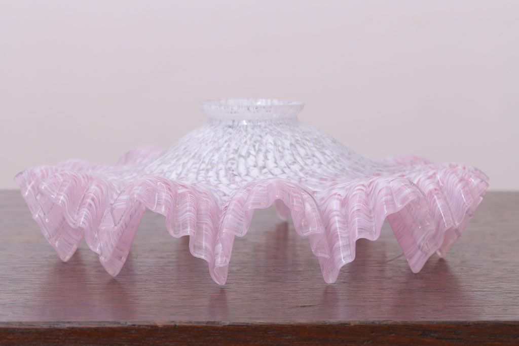 フランスアンティーク　フリルシェードのかわいいペンダントライト(天井照明)