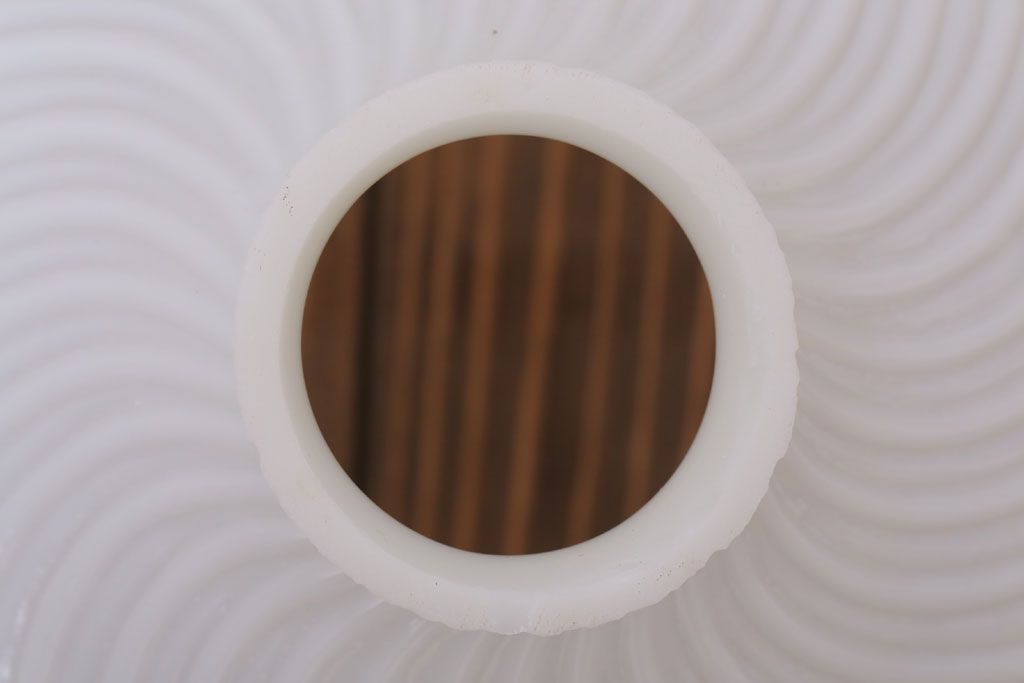 フランスアンティーク　フリルシェードのかわいいペンダントライト(ホワイト)