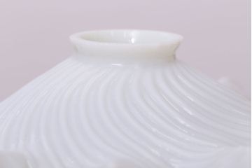 フランスアンティーク　フリルシェードのかわいいペンダントライト(ホワイト)