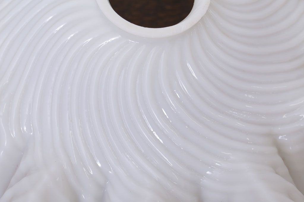 フランスアンティーク　フリルシェードのかわいいペンダントライト(ホワイト)