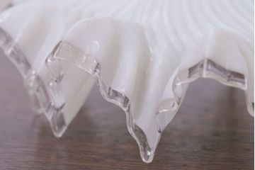 フランスアンティーク　フリルシェードのかわいいペンダントライト(ホワイト)