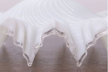 フランスアンティーク　フリルシェードのかわいいペンダントライト(ホワイト)