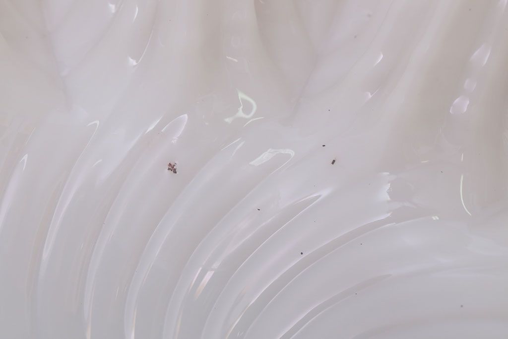 フランスアンティーク　フリルシェードのかわいいペンダントライト(ホワイト)