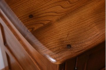 ヴィンテージ家具　イギリスビンテージ　アーコール　キャビネット(収納棚)