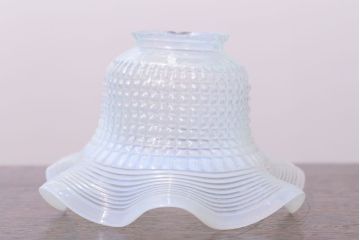 イギリスアンティーク　可愛らしいフリルシェードのペンダントライト(3)