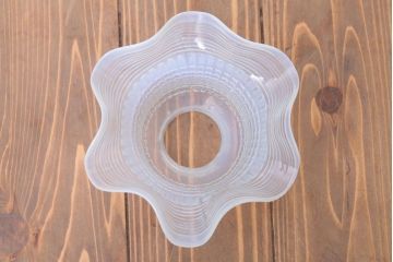 イギリスアンティーク　可愛らしいフリルシェードのペンダントライト(3)