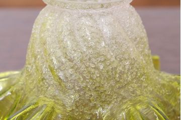 イギリスアンティーク　フリルシェードの古いペンダントライト(1)