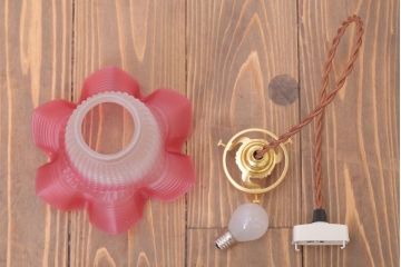 アンティーク　フリルシェードの古いペンダントライト(2)