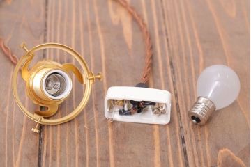 アンティーク　フリルシェードの古いペンダントライト(2)