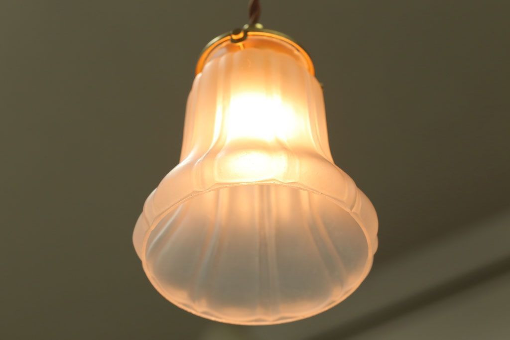 アンティーク　ガラスシェードの古いペンダントライト