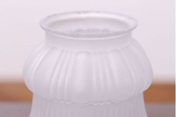 イギリスアンティーク　可愛らしいフリルシェードのペンダントライト(2)