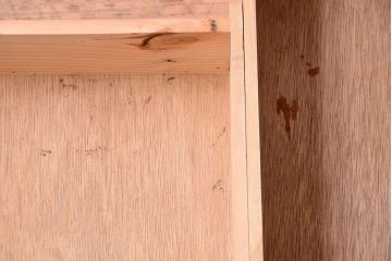 レトロ家具　昭和レトロ　古い木のモールガラス戸収納棚(サイドキャビネット)