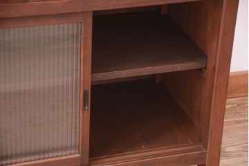 レトロ家具　昭和レトロ　古い木のモールガラス戸収納棚(サイドキャビネット)