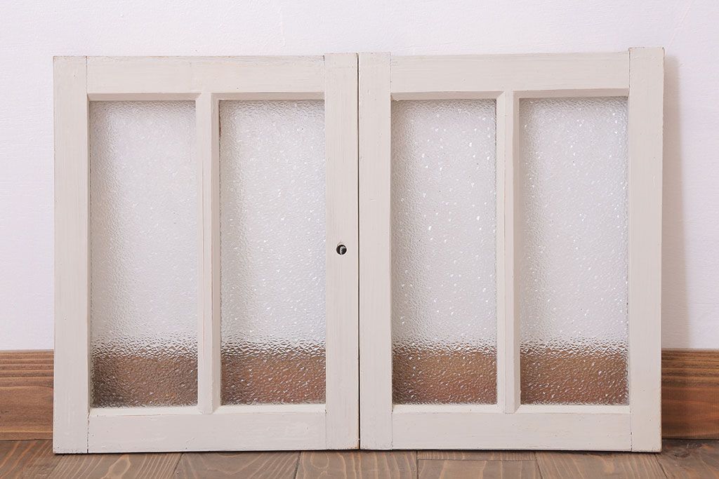 ペイント　ダイヤガラス入りの引き戸2枚セット(窓)