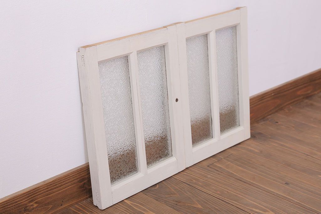 ペイント　ダイヤガラス入りの引き戸2枚セット(窓)