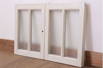 ペイント　ダイヤガラス入りの引き戸2枚セット(窓)