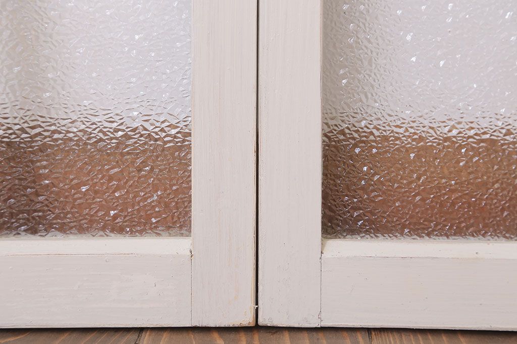 ペイント　ダイヤガラス入りの引き戸2枚セット(窓)