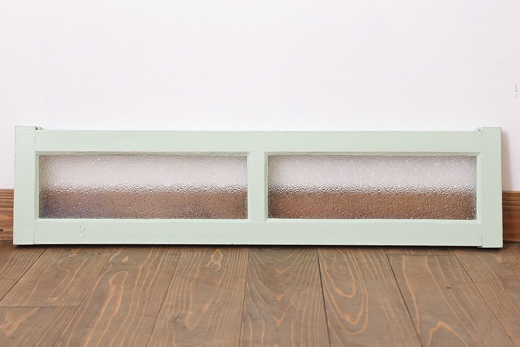 ペイント　ダイヤガラス入りの明り取り(窓)