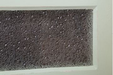 ペイント　ダイヤガラス入りの明り取り(窓)