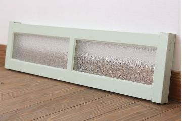 ペイント　ダイヤガラス入りの明り取り(窓)