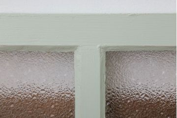 ペイント　ダイヤガラス入りの明り取り(窓)