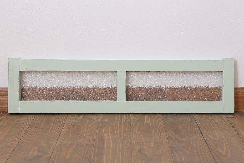 ペイント　ダイヤガラス入りの明り取り(窓)