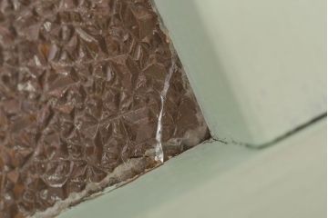 ペイント　ダイヤガラス入りの明り取り(窓)