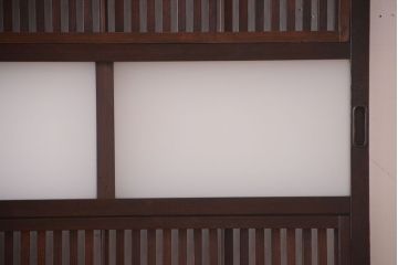 古民具・骨董　裏障子付き!すりガラス帯のアンティーク格子戸