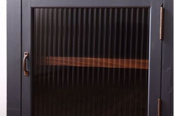 アンティーク家具　アンティーク　モールガラス入り!ダークグレーペイントのサイドキャビネット(収納棚)