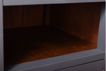 アンティーク家具　アンティーク　モールガラス入り!ダークグレーペイントのサイドキャビネット(収納棚)