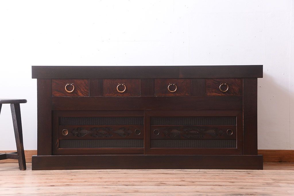 アンティーク家具　和製アンティーク　五尺　銀モールガラス入りの明治〜大正期ローボード(水屋箪笥、テレビ台、キャビネット、収納棚)