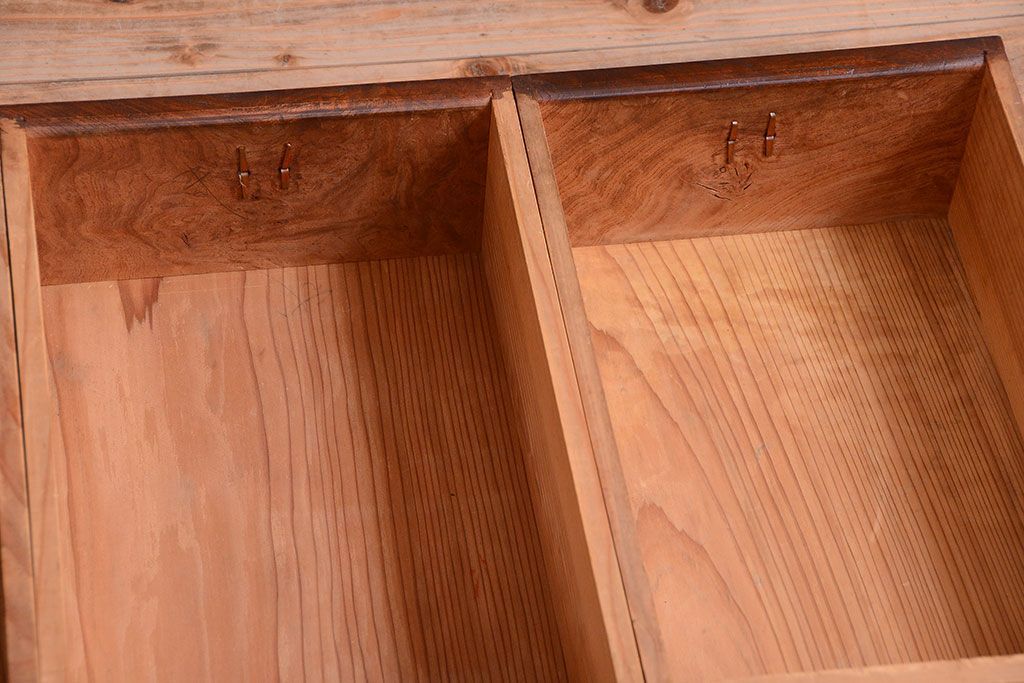 アンティーク家具　和製アンティーク　五尺　銀モールガラス入りの明治〜大正期ローボード(水屋箪笥、テレビ台、キャビネット、収納棚)